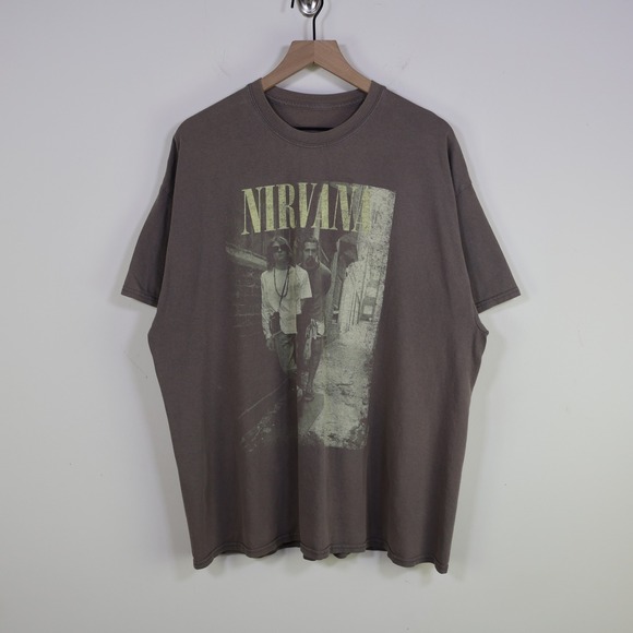 NIRVANA Other - 2015 Nirvana Brick Wall Alley Photo T-Shirt XL Grunge Rock Faded Charcoal Grey